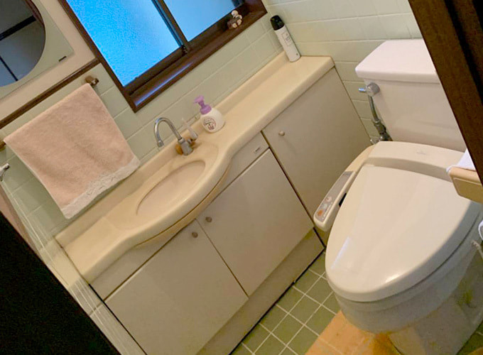 トイレリフォーム_リフォーム前